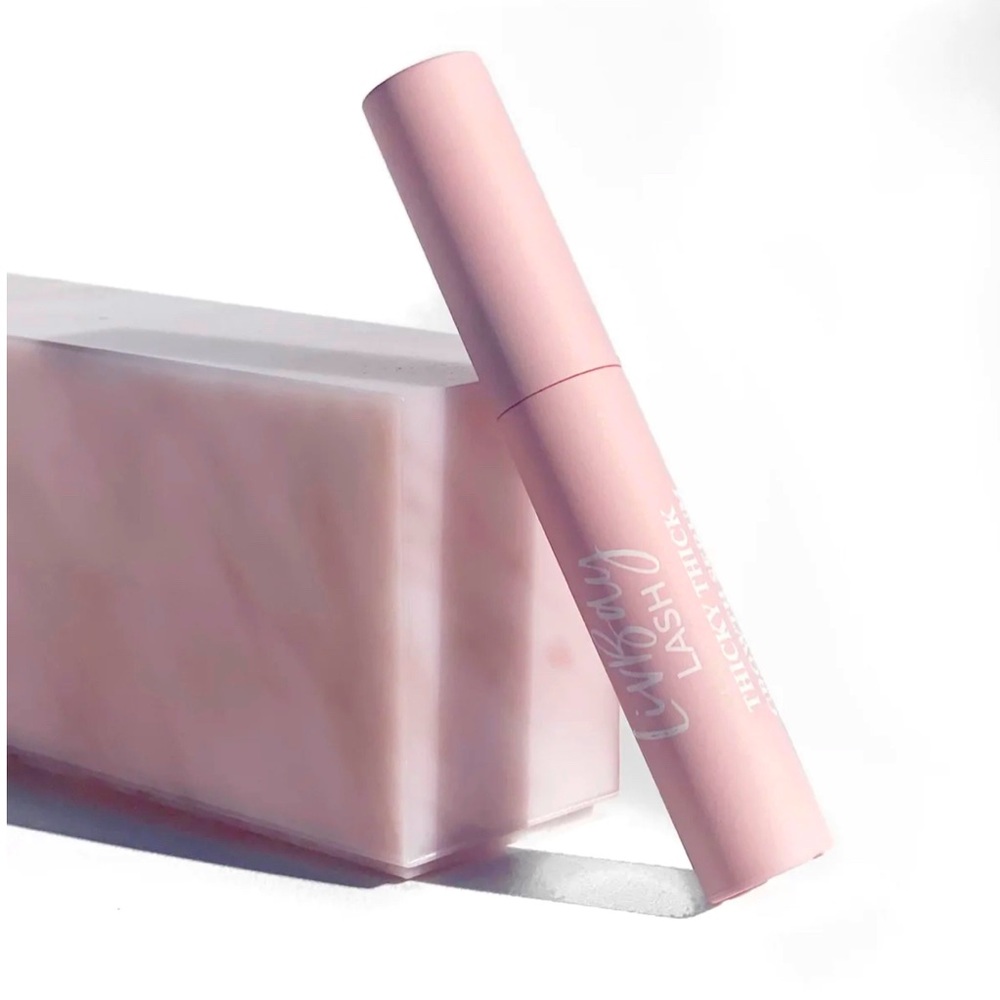 LivBay + EyeLash Serum - Picture 1 of 3